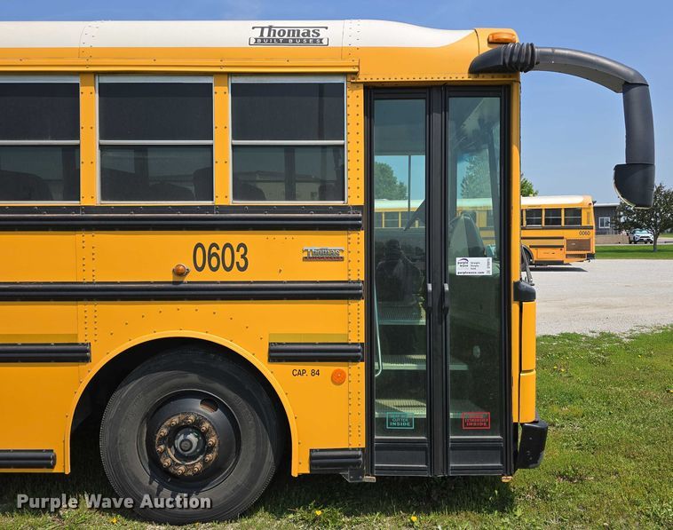 image for item DT6915 2006 Thomas Built Saf-T-Liner school bus