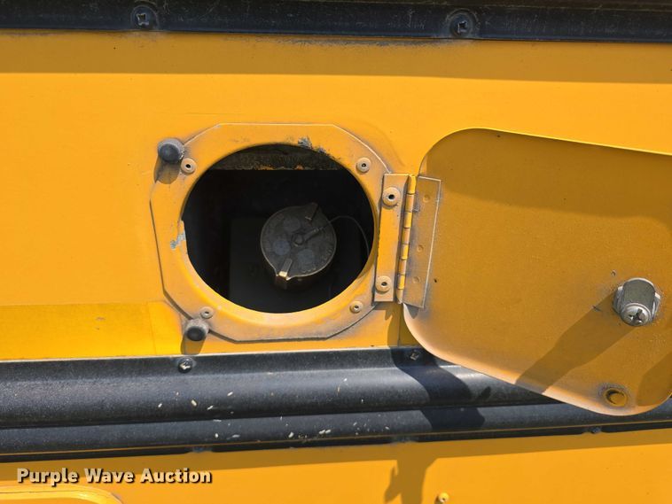 image for item DT6915 2006 Thomas Built Saf-T-Liner school bus