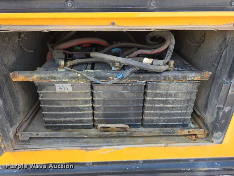 image for item DT6915 2006 Thomas Built Saf-T-Liner school bus