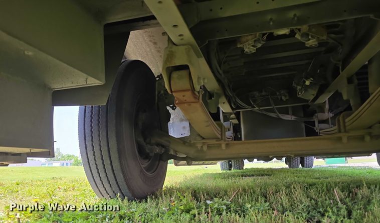 image for item DT6915 2006 Thomas Built Saf-T-Liner school bus