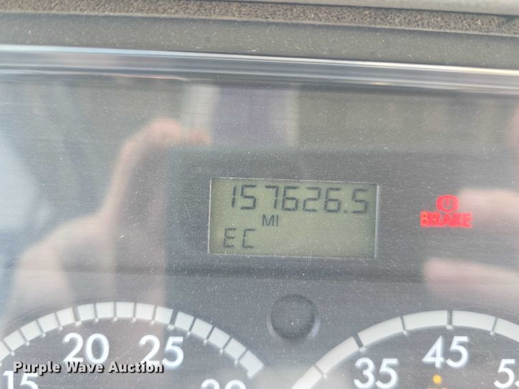 image for item DT6915 2006 Thomas Built Saf-T-Liner school bus