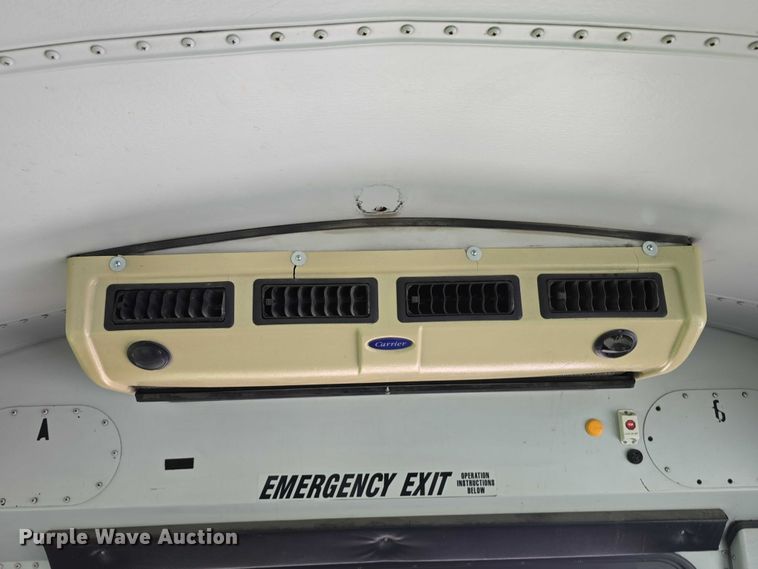 image for item DT6915 2006 Thomas Built Saf-T-Liner school bus