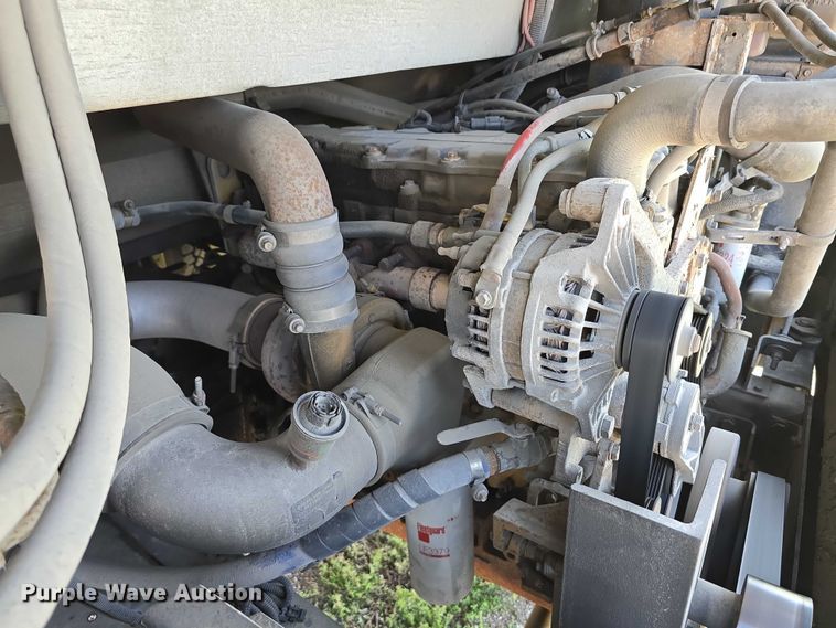 image for item DT6915 2006 Thomas Built Saf-T-Liner school bus