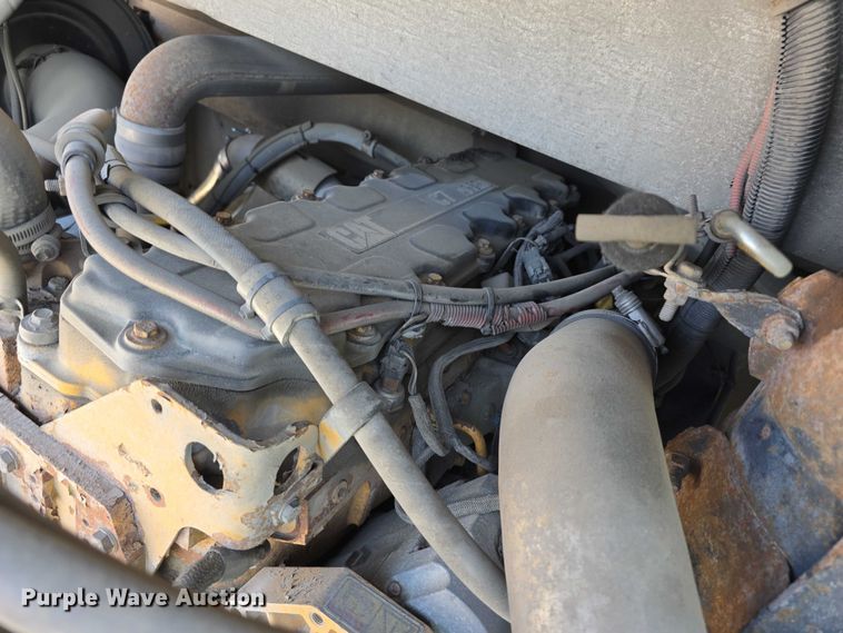 image for item DT6915 2006 Thomas Built Saf-T-Liner school bus