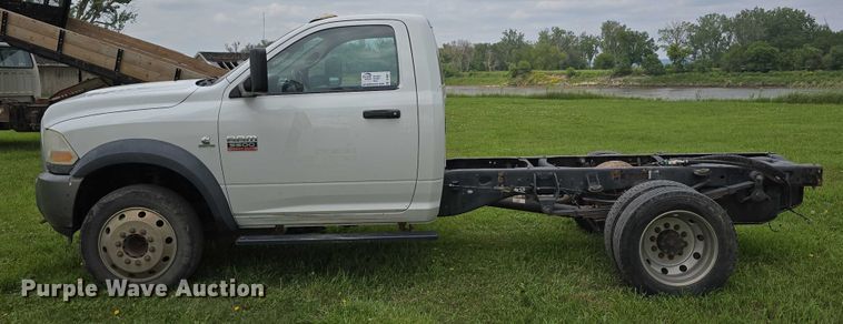 image for item DT6917 2011 Dodge Ram 5500 truck cab and chassis