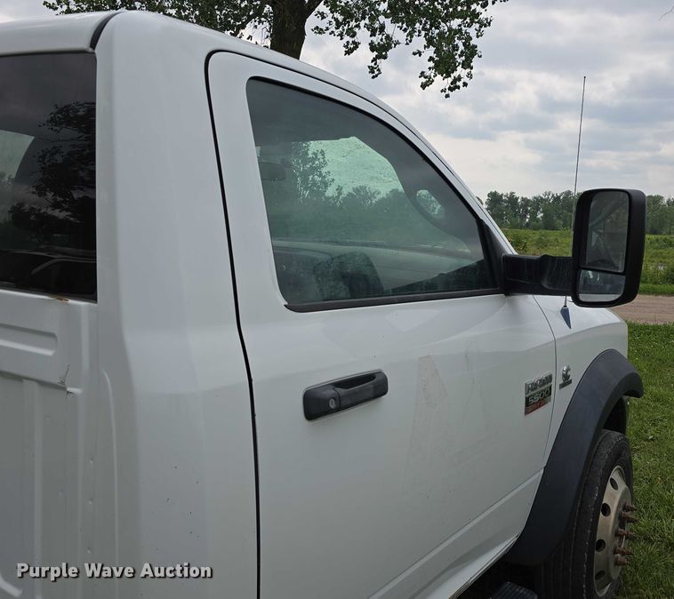 image for item DT6917 2011 Dodge Ram 5500 truck cab and chassis