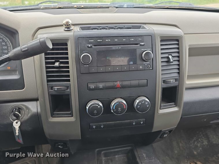 image for item DT6917 2011 Dodge Ram 5500 truck cab and chassis