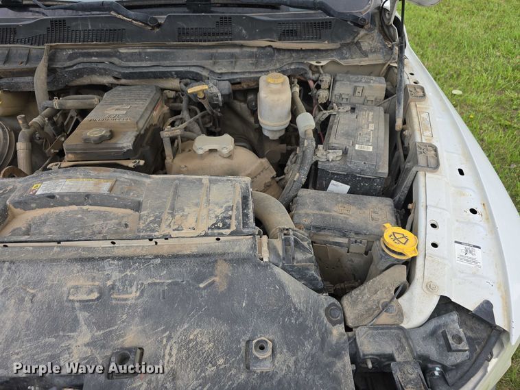 image for item DT6917 2011 Dodge Ram 5500 truck cab and chassis