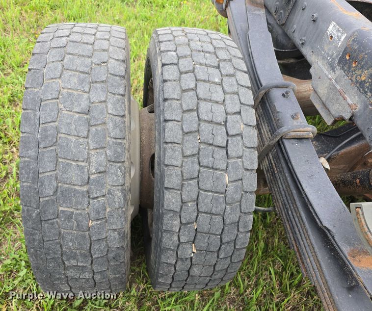 image for item DT6917 2011 Dodge Ram 5500 truck cab and chassis