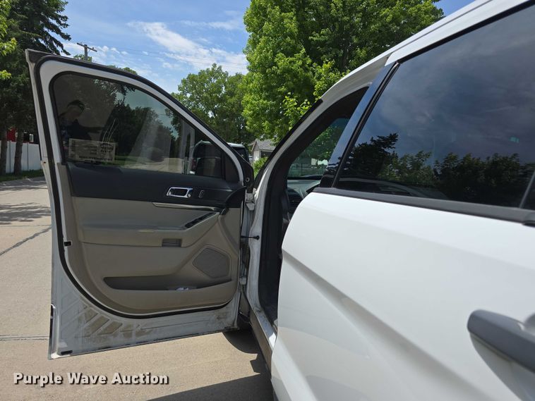 image for item DT6926 2015 Ford Explorer SUV