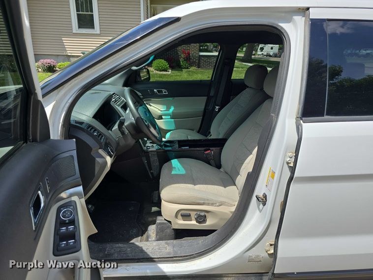 image for item DT6926 2015 Ford Explorer SUV