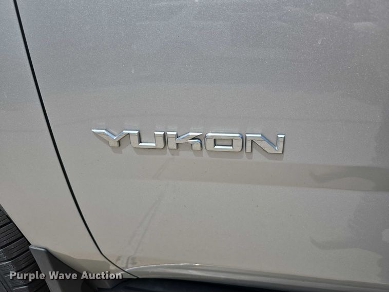 image for item DT6927 2015 GMC Yukon SLE SUV