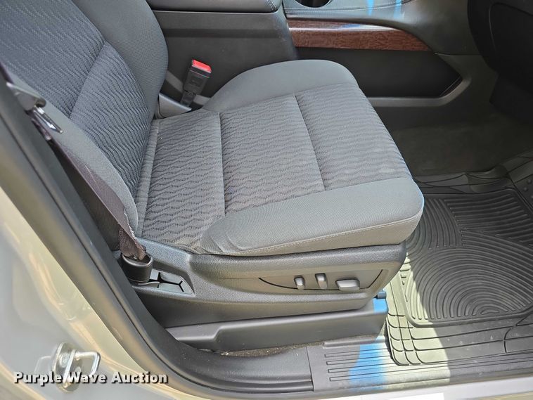 image for item DT6927 2015 GMC Yukon SLE SUV