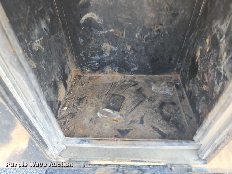 image for item DU7775 2008 Ford F550 flatbed truck