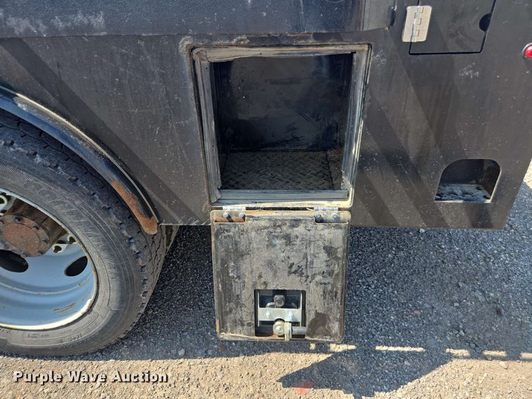 image for item DU7775 2008 Ford F550 flatbed truck