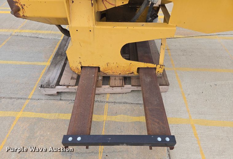 image for item DU7898 Vermeer wood chipper