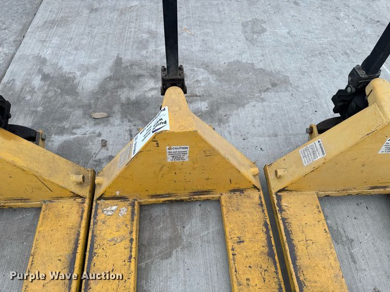 image for item DU7903 (4) pallet jacks