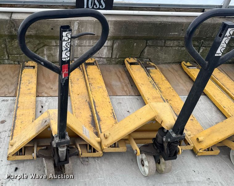 image for item DU7903 (4) pallet jacks