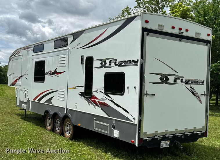 image for item DU9763 2009 Keystone Fuzion FZ363 toy hauler camper