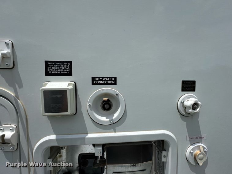 image for item DU9763 2009 Keystone Fuzion FZ363 toy hauler camper