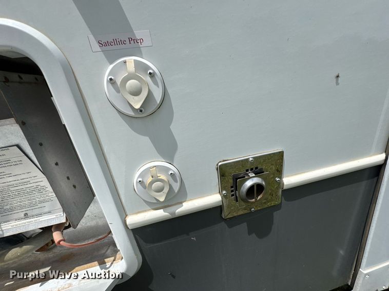 image for item DU9763 2009 Keystone Fuzion FZ363 toy hauler camper