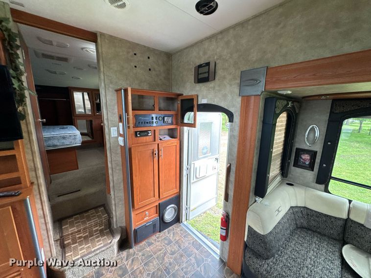 image for item DU9763 2009 Keystone Fuzion FZ363 toy hauler camper