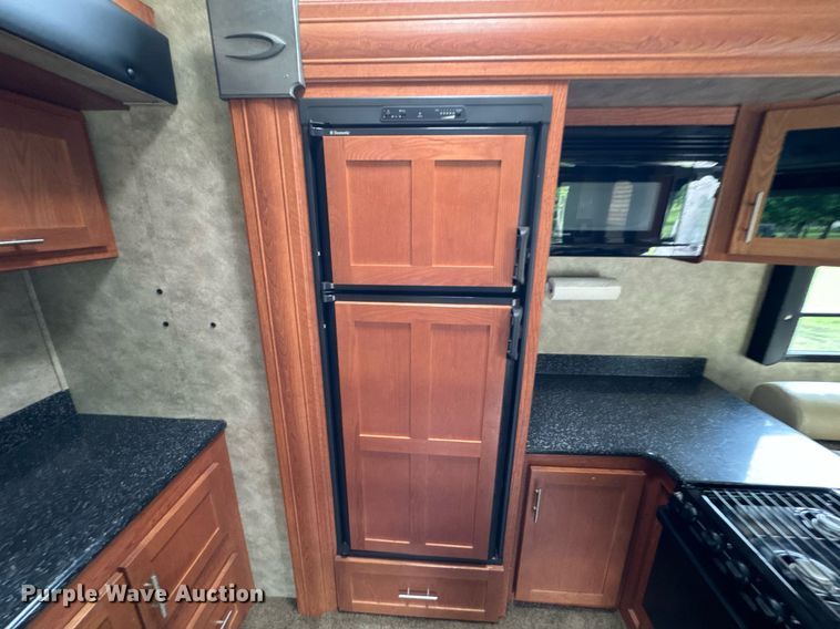 image for item DU9763 2009 Keystone Fuzion FZ363 toy hauler camper