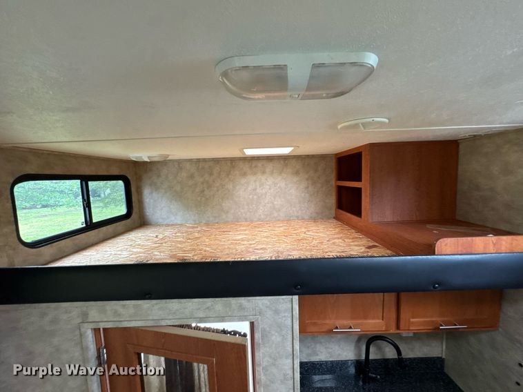 image for item DU9763 2009 Keystone Fuzion FZ363 toy hauler camper