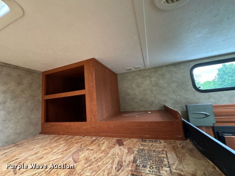 image for item DU9763 2009 Keystone Fuzion FZ363 toy hauler camper