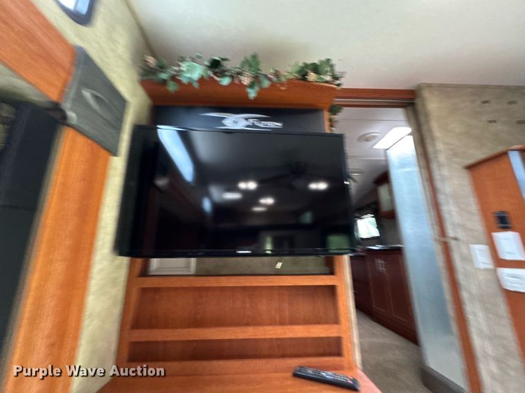 image for item DU9763 2009 Keystone Fuzion FZ363 toy hauler camper