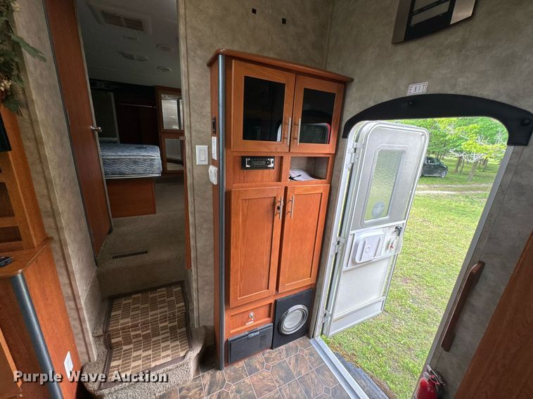 image for item DU9763 2009 Keystone Fuzion FZ363 toy hauler camper