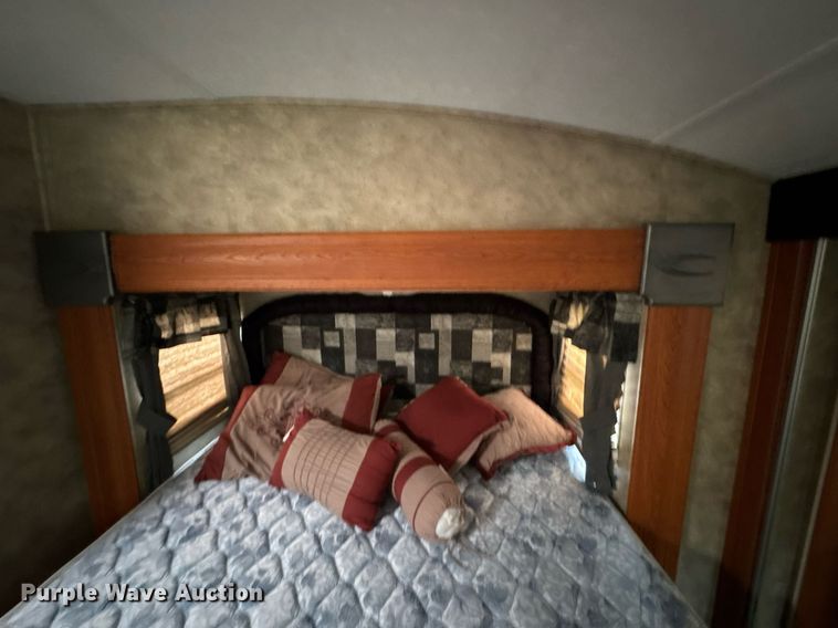 image for item DU9763 2009 Keystone Fuzion FZ363 toy hauler camper