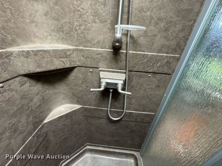 image for item DU9763 2009 Keystone Fuzion FZ363 toy hauler camper