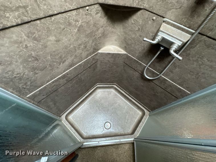 image for item DU9763 2009 Keystone Fuzion FZ363 toy hauler camper