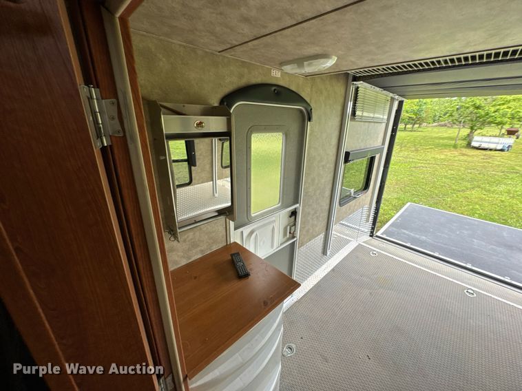 image for item DU9763 2009 Keystone Fuzion FZ363 toy hauler camper