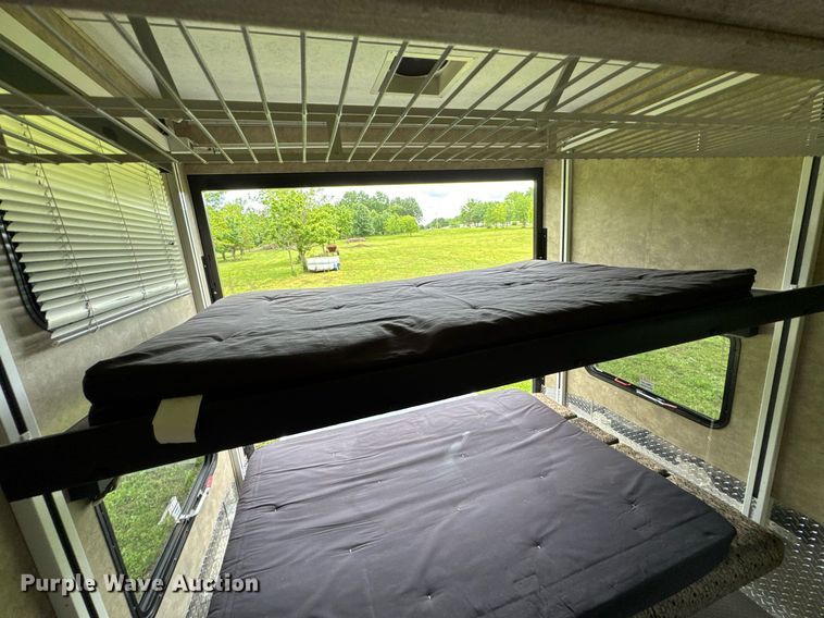 image for item DU9763 2009 Keystone Fuzion FZ363 toy hauler camper