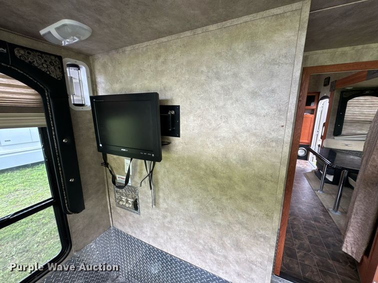 image for item DU9763 2009 Keystone Fuzion FZ363 toy hauler camper