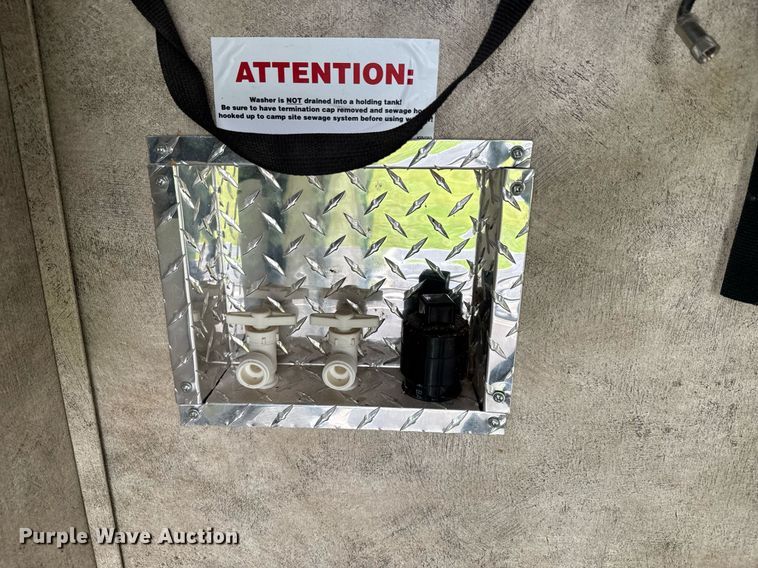 image for item DU9763 2009 Keystone Fuzion FZ363 toy hauler camper