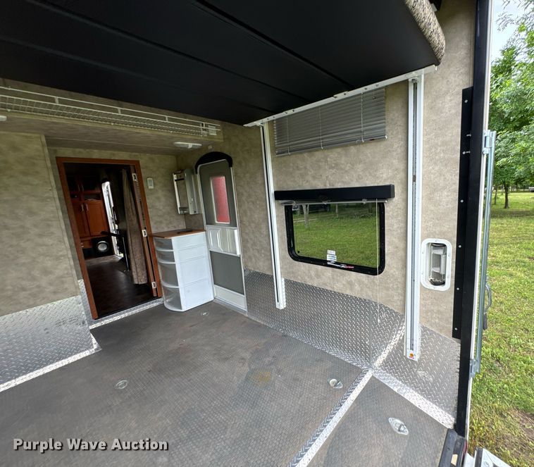 image for item DU9763 2009 Keystone Fuzion FZ363 toy hauler camper