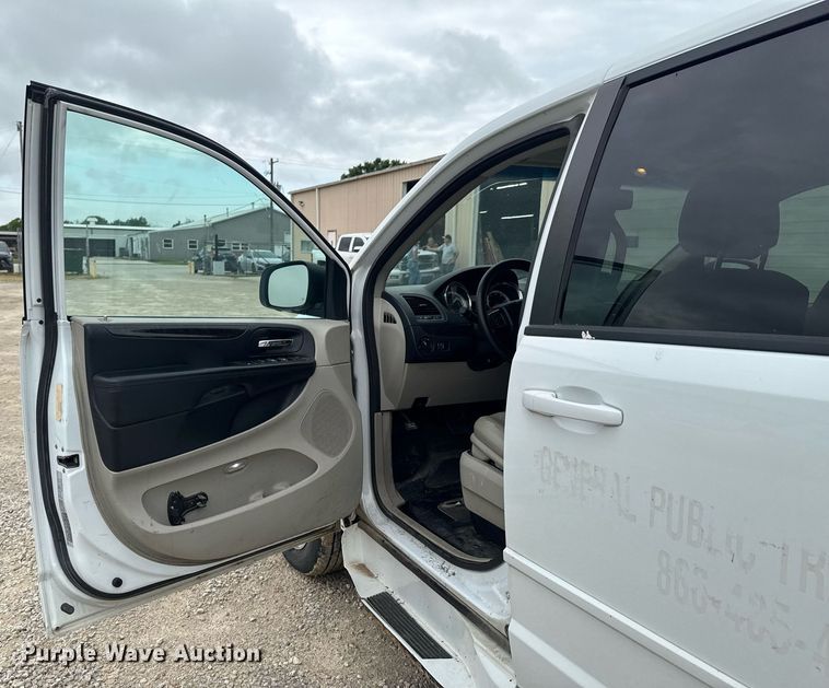 image for item DU9815 2015 Dodge Grand Caravan handicap accessible van