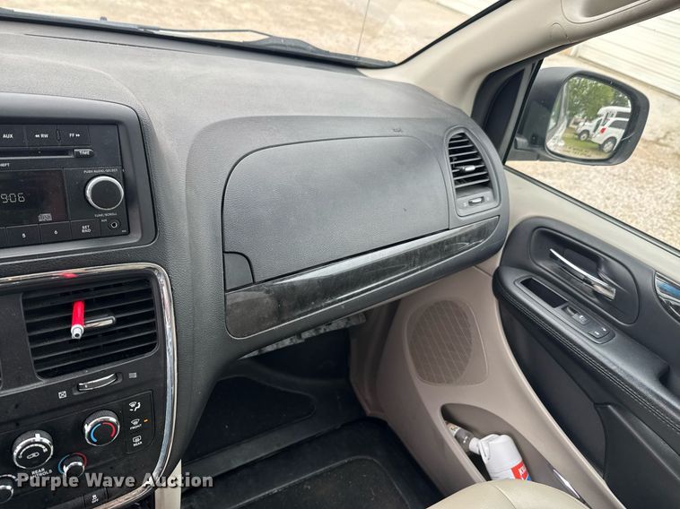 image for item DU9815 2015 Dodge Grand Caravan handicap accessible van