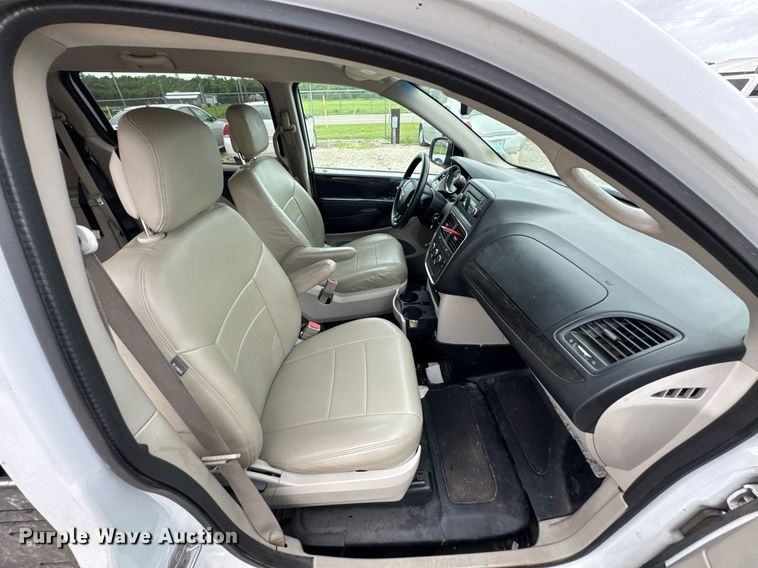 image for item DU9815 2015 Dodge Grand Caravan handicap accessible van