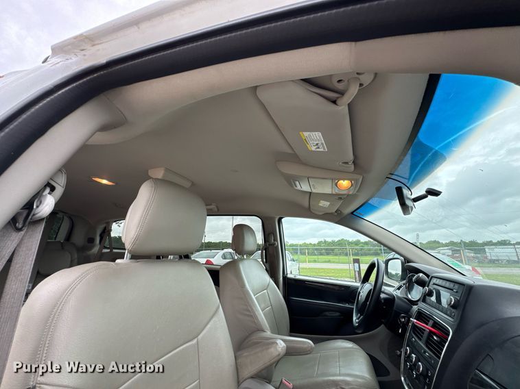 image for item DU9815 2015 Dodge Grand Caravan handicap accessible van