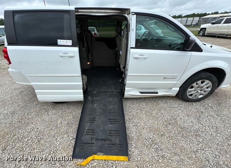 image for item DU9815 2015 Dodge Grand Caravan handicap accessible van
