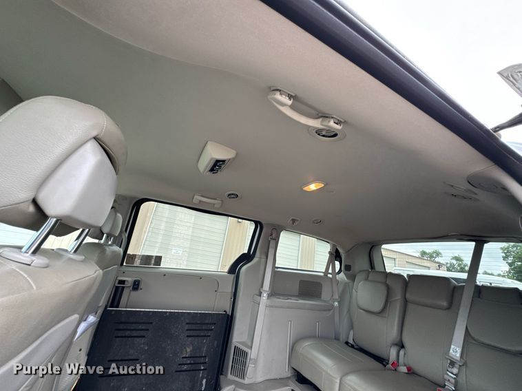 image for item DU9815 2015 Dodge Grand Caravan handicap accessible van