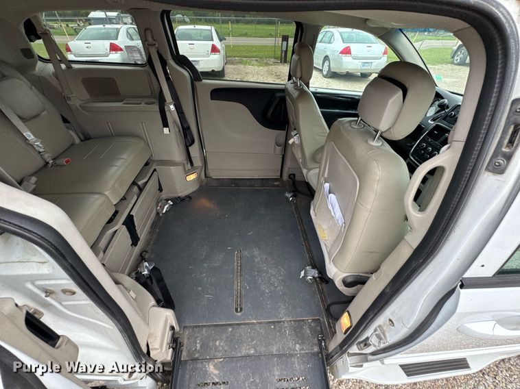 image for item DU9815 2015 Dodge Grand Caravan handicap accessible van