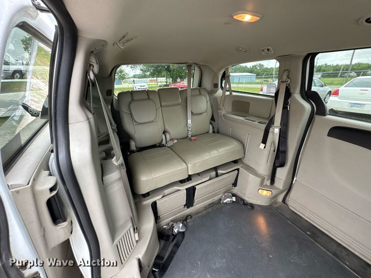 image for item DU9815 2015 Dodge Grand Caravan handicap accessible van