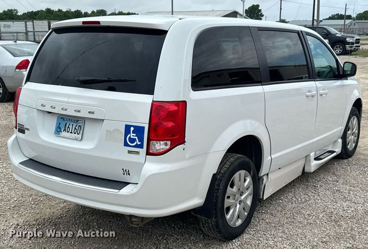 image for item DU9816 2018 Dodge Grand Caravan handicap accessible van