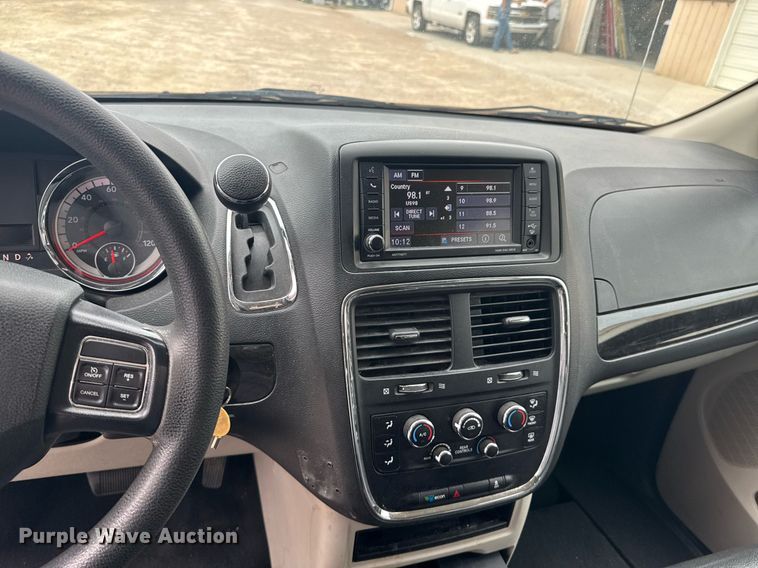 image for item DU9816 2018 Dodge Grand Caravan handicap accessible van
