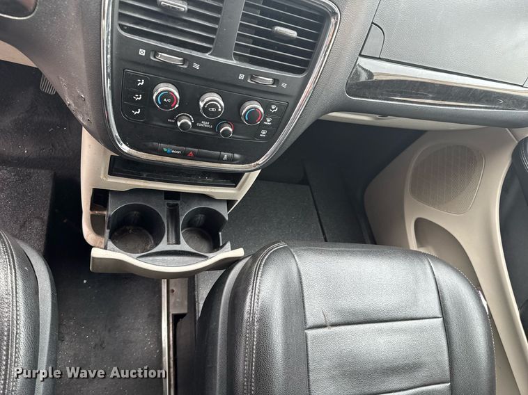 image for item DU9816 2018 Dodge Grand Caravan handicap accessible van